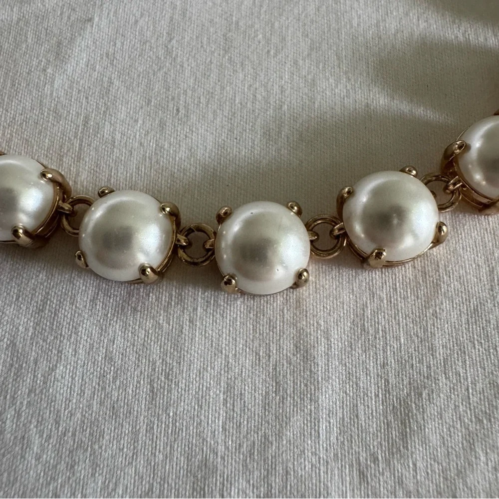 Rachel Parcell Pearl Statement Necklace Gold-Tone Adjustable - Picture 2 of 4